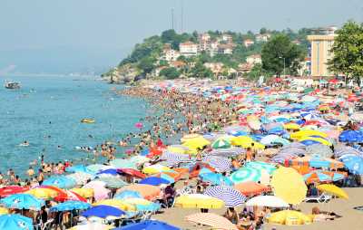 Akçakoca Mavi Bayraklı Çuhallı Plajı